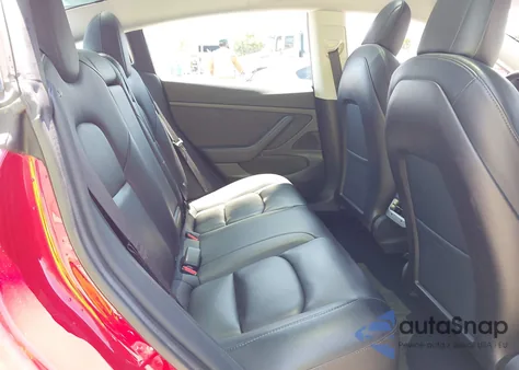 2020 Tesla Model 3 Standard Range Plus Rear-Wheel Drive/Standard Range Rear-Wheel Drive z USA, uszkodzony, nr VIN 5YJ3E1EA1LF645834